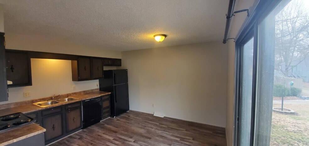 Building Photo - 8420 Lane Pl