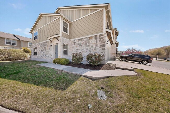 Building Photo - 1620 Bryant Dr