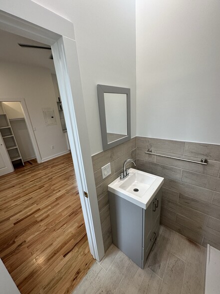 Building Photo - 56 Trinity Plz