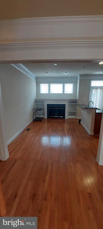 Building Photo - 11808 Regents Park Dr