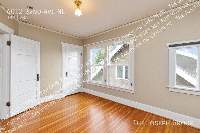 Building Photo - 6012 32nd Ave NE