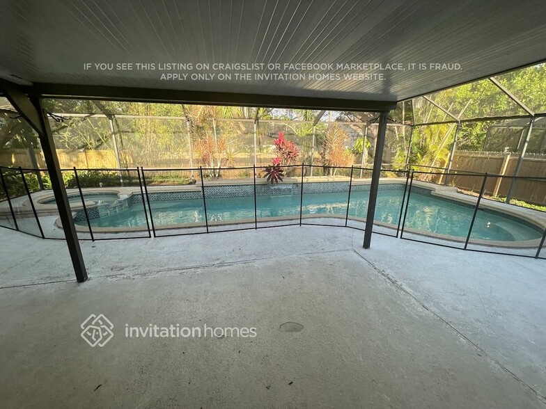 Building Photo - 2204 Tall Oak Ct