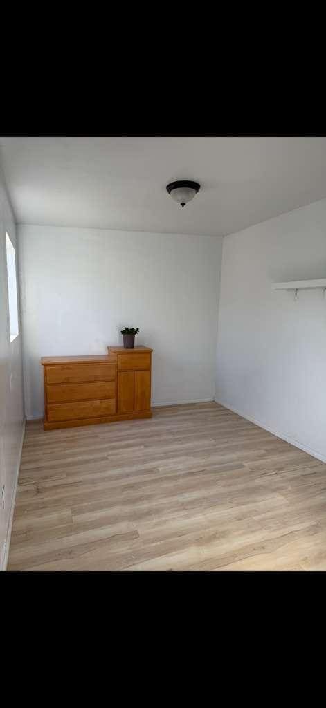 Building Photo - 1416 L Ave