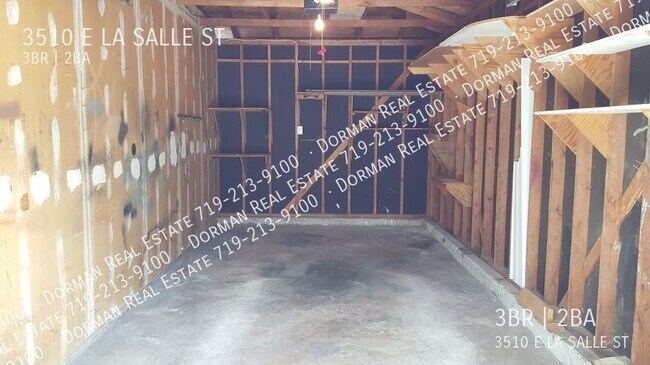 Building Photo - 3510 E La Salle St