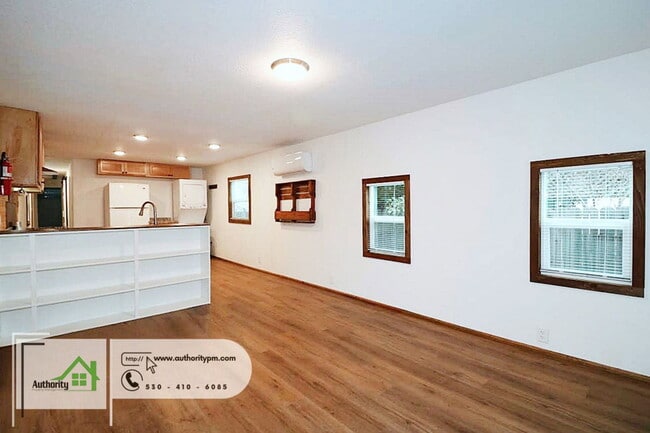 Building Photo - 4083 Notre Dame Ave