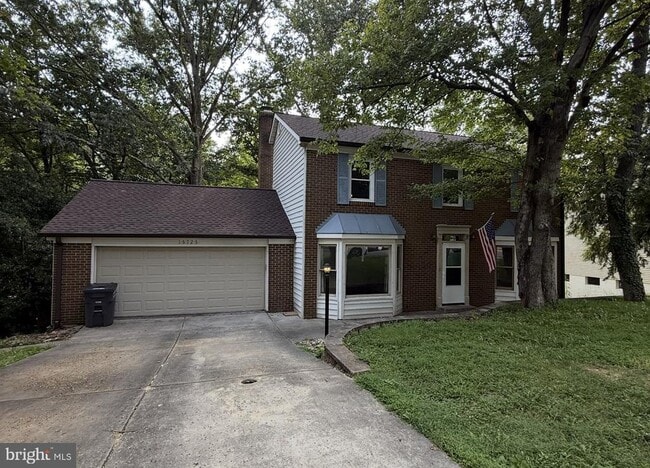 Building Photo - 15723 Edgewood Dr