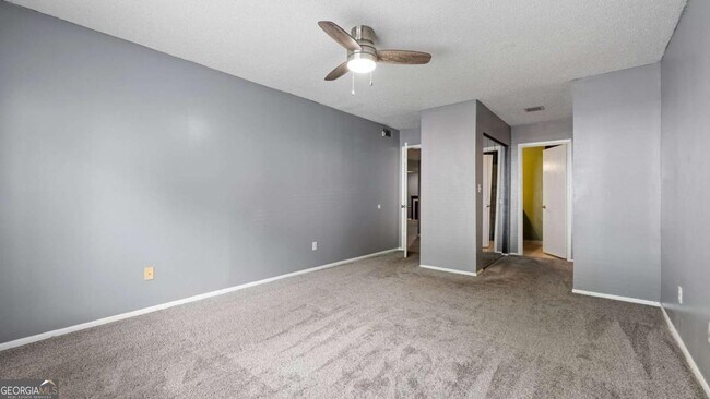 Building Photo - 47 Arbor End