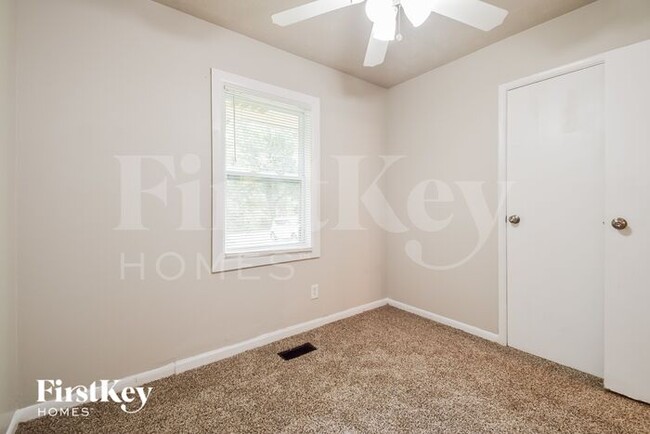 Building Photo - 8277 Dunellen Ln