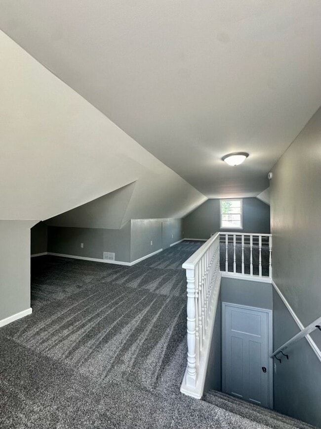 Building Photo - Beautiful 4 Bedroom, 2 Bath House for rent...