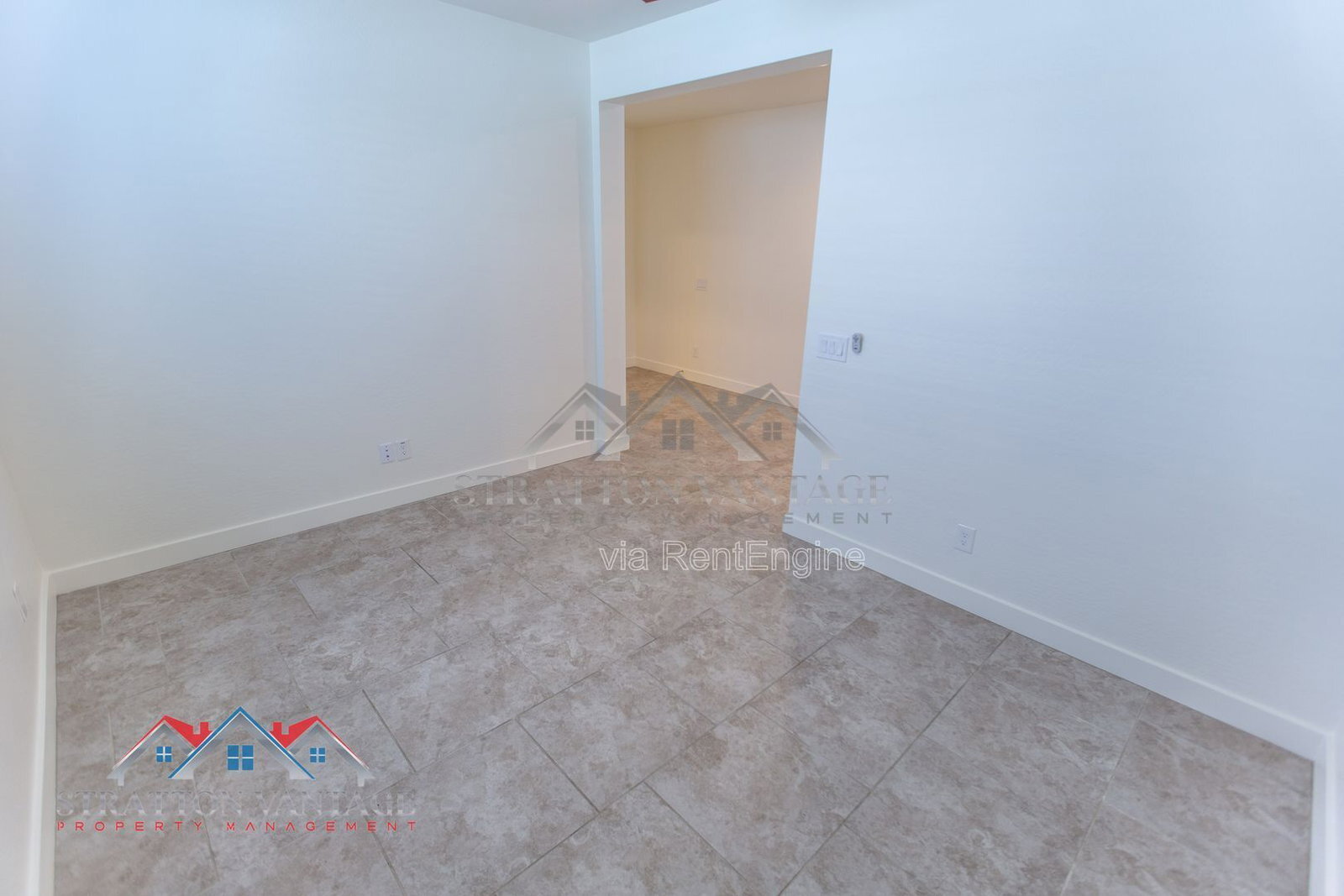 Building Photo - 16264 W Canterbury Dr