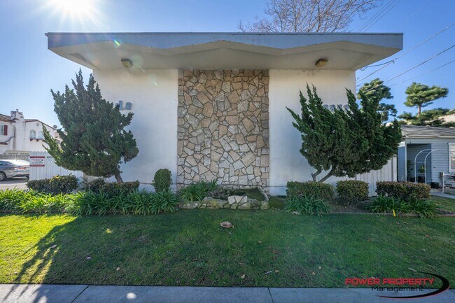 Building Photo - Lido