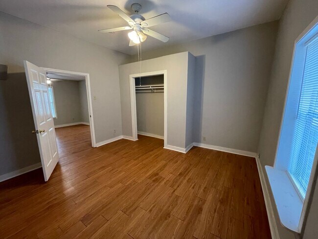 Building Photo - Rental Home Available!