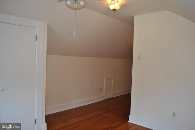 Building Photo - 8611 Anderson Ave
