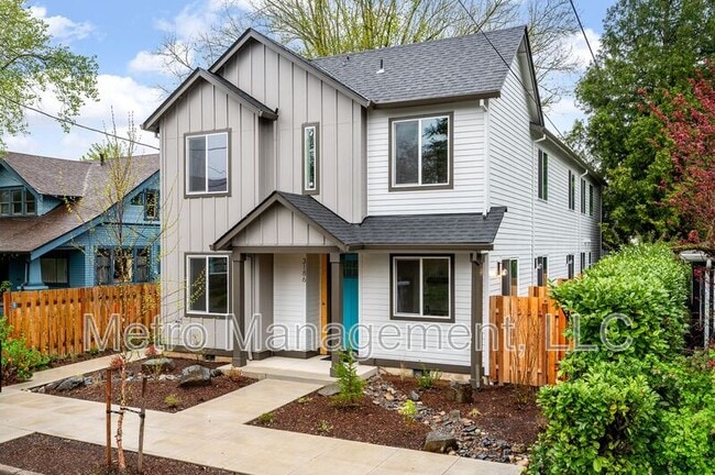 Primary Photo - 3184 SE 62nd Ave