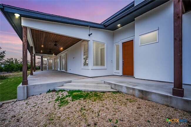 Building Photo - 2109 Bella Vista