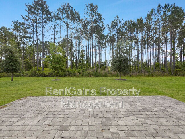 Building Photo - 597 Meadow Ridge Dr