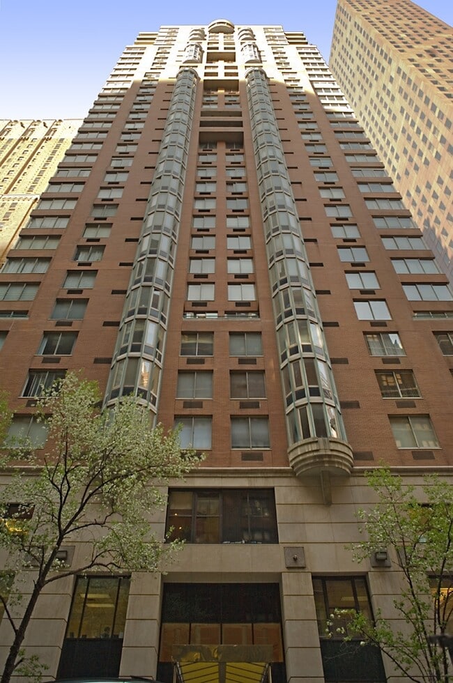 Building Photo - 145 E 48th St