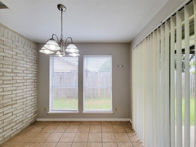 Building Photo - 22714 Paradise Gate Dr