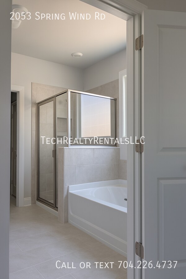 Building Photo - 2053 Spring Wind Rd