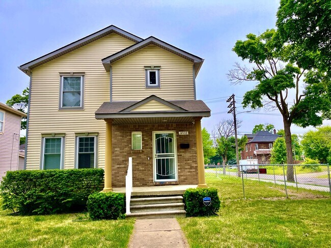 Primary Photo - Beautiful, Spacious 3 bed/2 bath House near West Village!