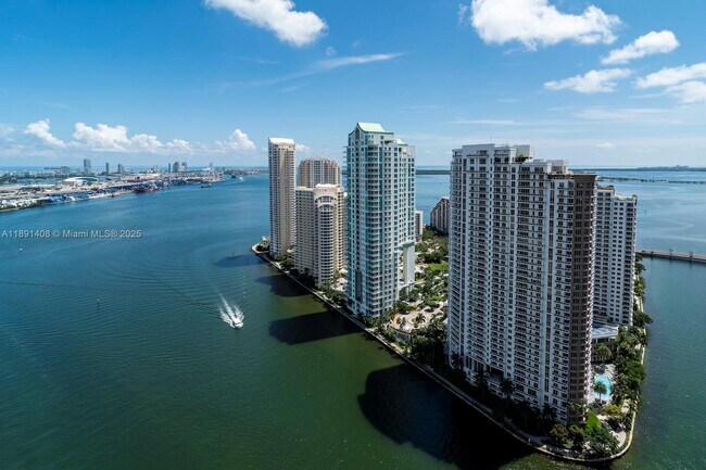 Building Photo - 300 Biscayne Blvd Way