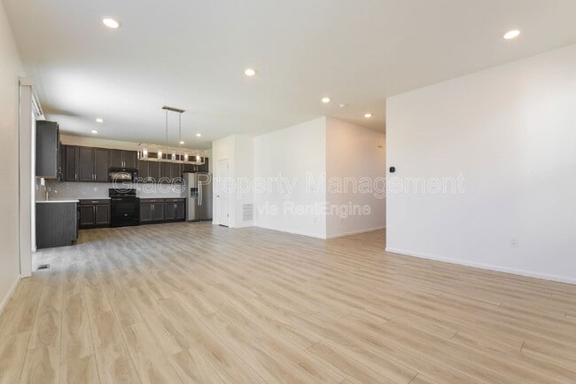 Building Photo - 5926 N Orleans St