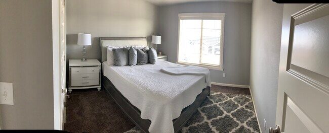 Building Photo - Pierre