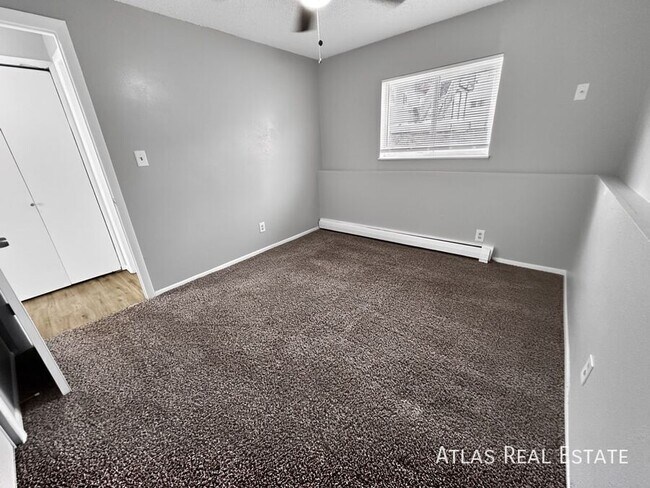 Building Photo - 2116 Friendship Pl