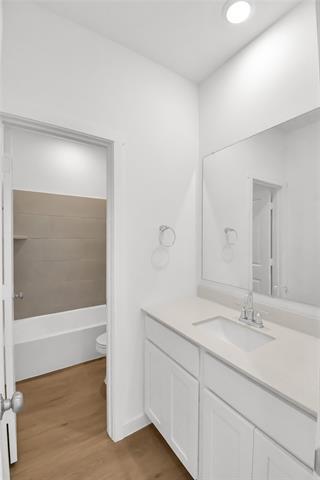 Building Photo - 1504 Adams Dr