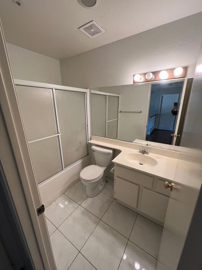 Building Photo - Spacious 4-Bedroom + Office Home in Desirable HOA Community Near New Shopping & Costco