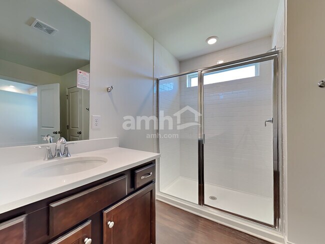 Building Photo - 738 Carnaby Ln