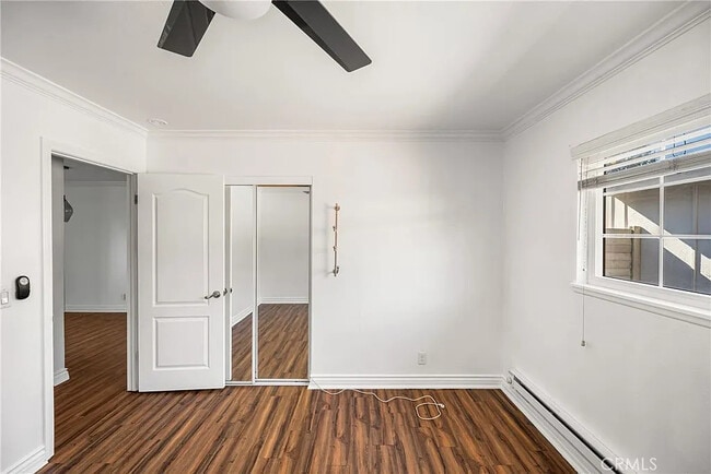 Building Photo - Charming 1-Bed Cottage with Utilities Included, Garage & In-Unit Laundry – Huntington Beach