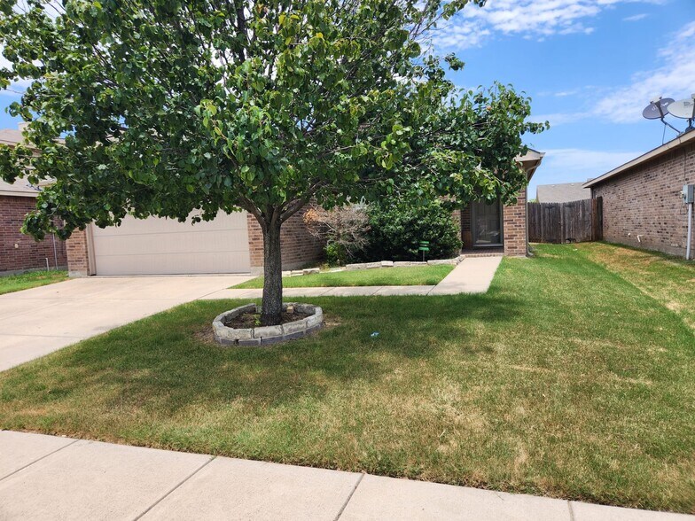 Building Photo - 5716 Talons Crest Cir