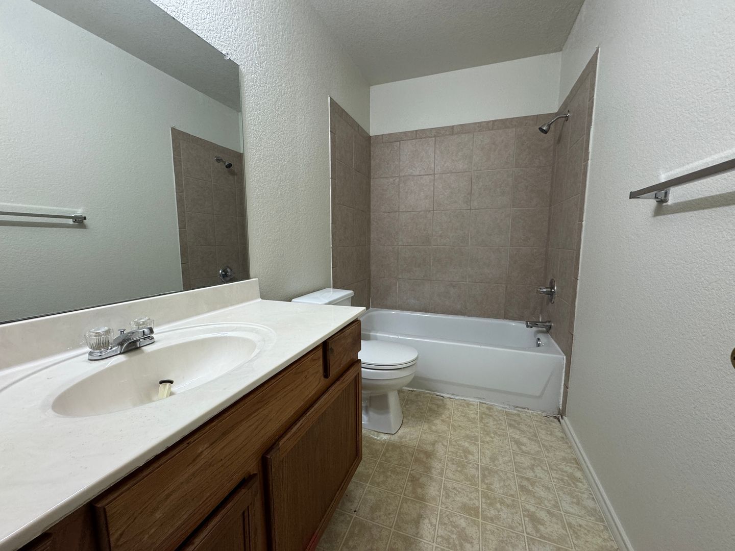 Building Photo - 196 Ryan Cir