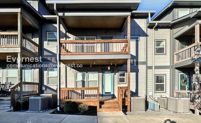 Primary Photo - 220 Croleywood Ln