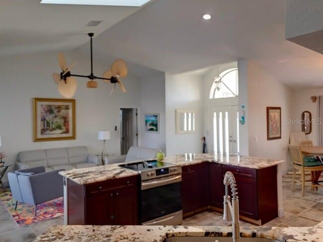 Building Photo - 572 Belvedere Ct