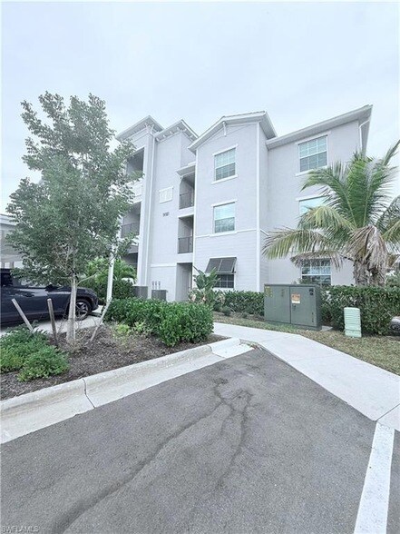 Building Photo - 14161 Heritage Landing Blvd