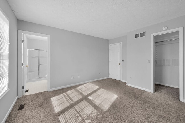 Building Photo - Lebanon- Beautiful 3 bed 2.5 bath home
