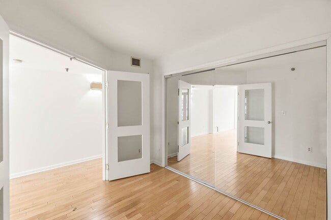 Building Photo - Penn Quarter Condo