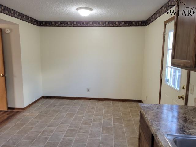 Building Photo - 2942 Gossett Dr