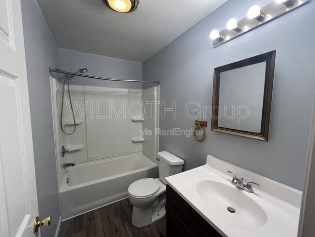 Building Photo - 1316 Millerwood Dr