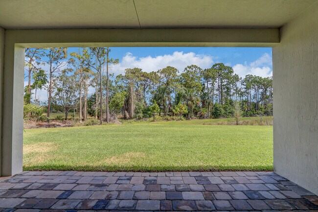 Building Photo - 7141 SE Park Dr