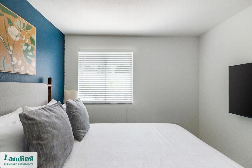 Building Photo - 1140 SE 24th Rd