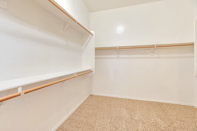 Building Photo - Stunning Mountain Views! Four Bed Home In East Scottsdale!