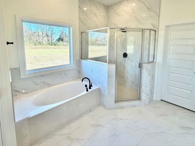 Building Photo - Now Leasing a Brand New 5-Bedroom 3 Bath Home Olive Branch