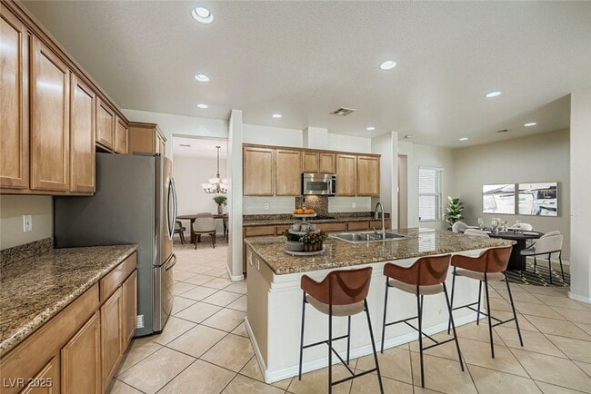 Building Photo - 8229 Oakshire St