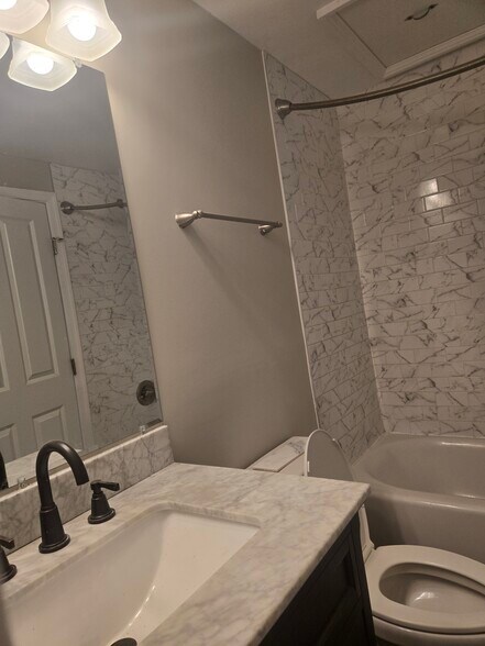 Building Photo - 4904 Finnegan Ct