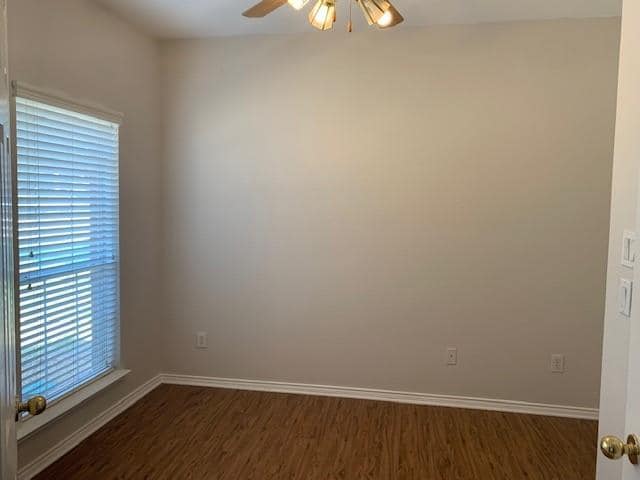 Building Photo - 2420 Cimmaron Dr