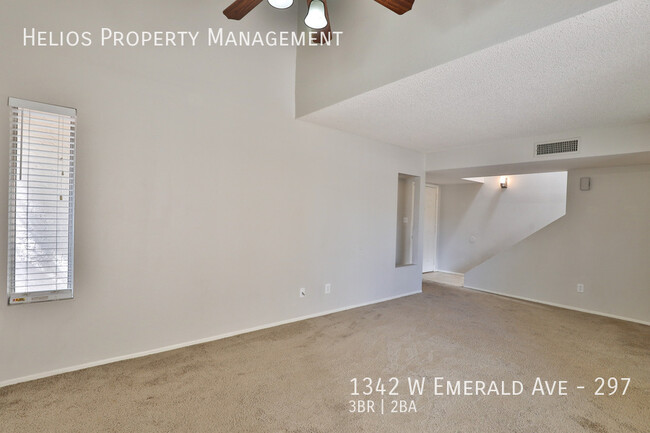 Building Photo - Beautiful Townhouse in Mesa