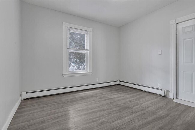 Building Photo - 52 Bellevue Ave